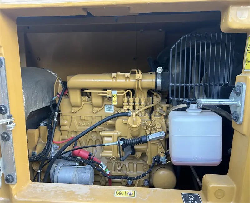 CATERPILLAR 306 - Гусеничный экскаватор: фото 3 CATERPILLAR 306 - Гусеничный экскаватор: фото 3