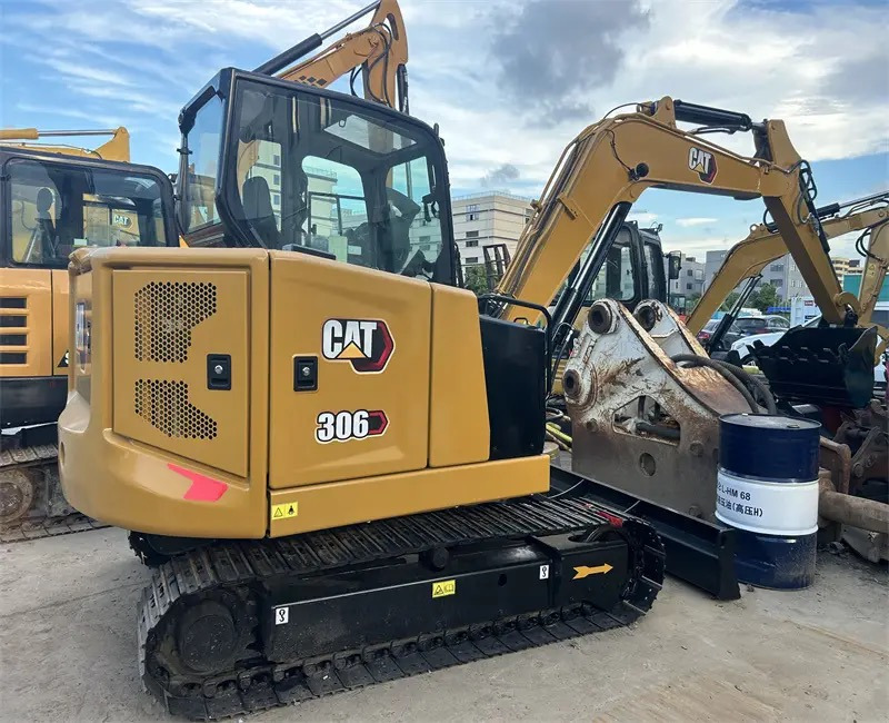 CATERPILLAR 306 - Гусеничный экскаватор: фото 1 CATERPILLAR 306 - Гусеничный экскаватор: фото 1