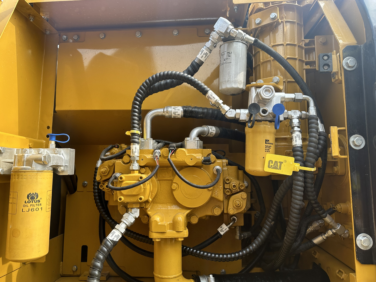 CATERPILLAR 320D2 - Гусеничный экскаватор: фото 5 CATERPILLAR 320D2 - Гусеничный экскаватор: фото 5