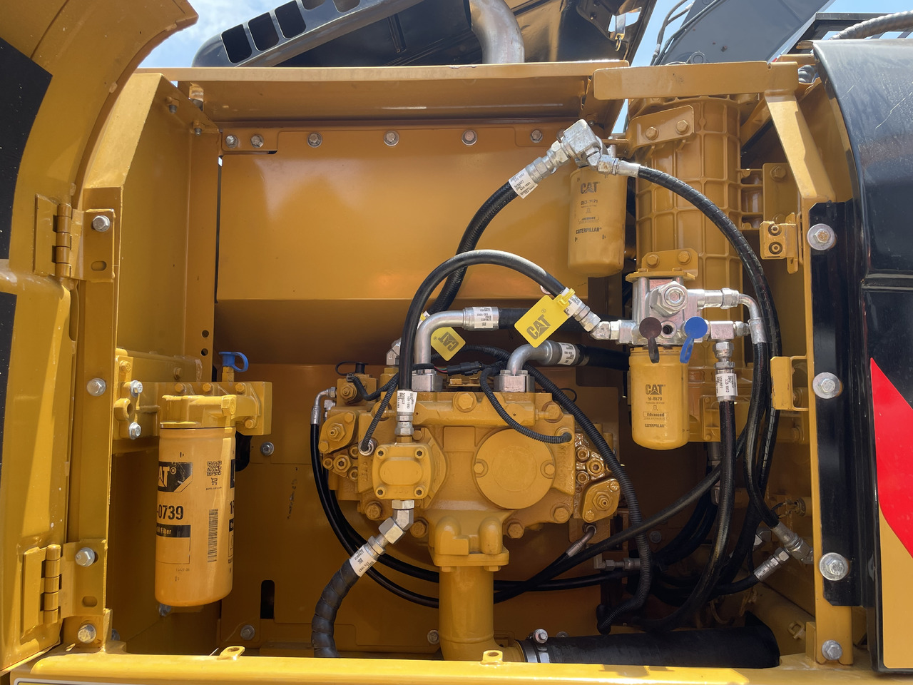 CATERPILLAR 323D2L - Гусеничный экскаватор: фото 5 CATERPILLAR 323D2L - Гусеничный экскаватор: фото 5