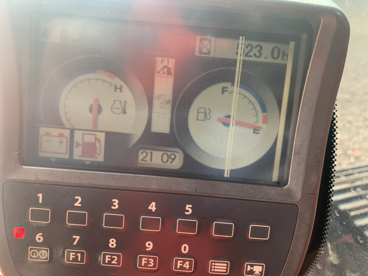 HITACHI ZX200-3 - Гусеничный экскаватор: фото 5 HITACHI ZX200-3 - Гусеничный экскаватор: фото 5