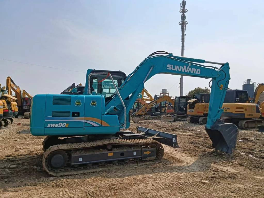 Sunward SWE90E - Мини-экскаватор: фото 1 Sunward SWE90E - Мини-экскаватор: фото 1