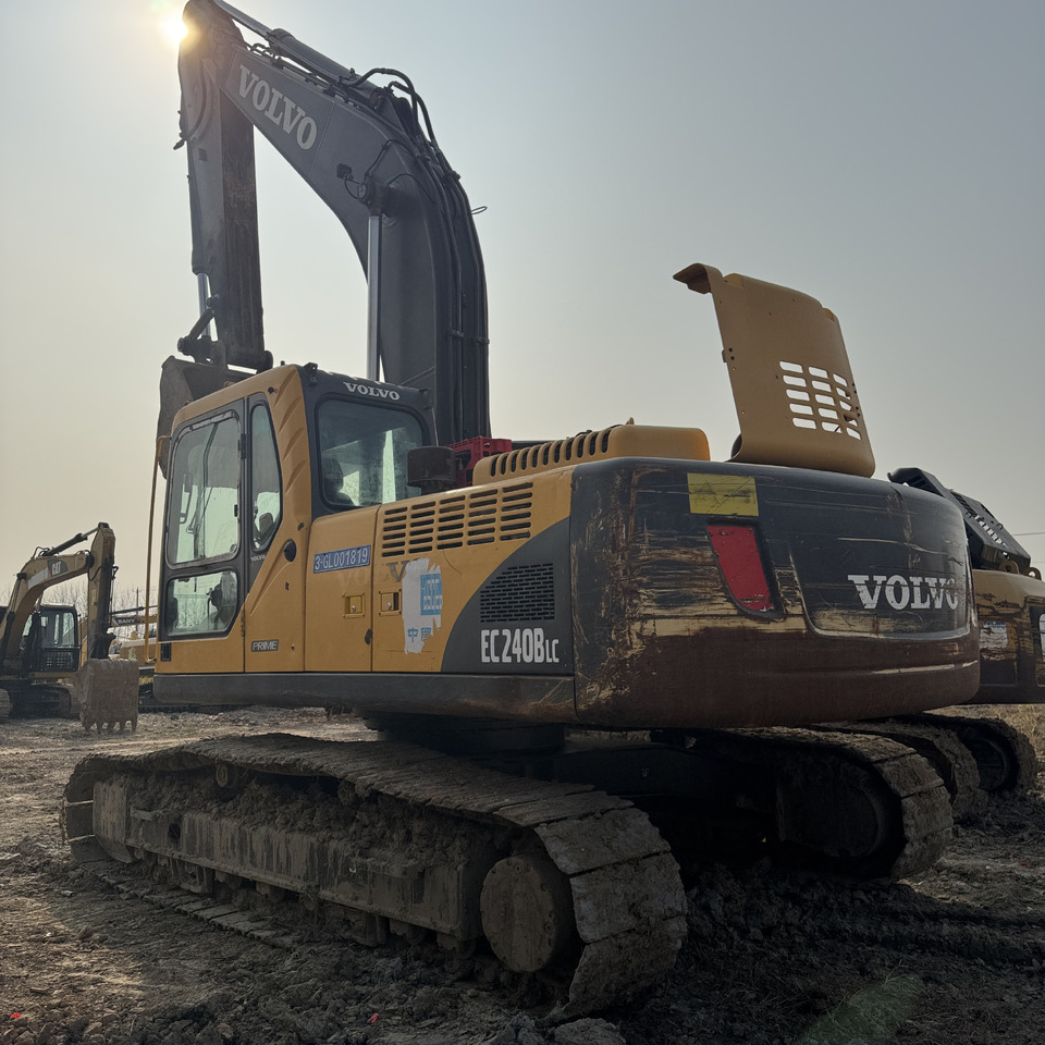 VOLVO EC240BLC - Гусеничный экскаватор: фото 2 VOLVO EC240BLC - Гусеничный экскаватор: фото 2