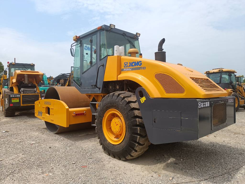 XCMG XS 263J - Компактор: фото 4 XCMG XS 263J - Компактор: фото 4