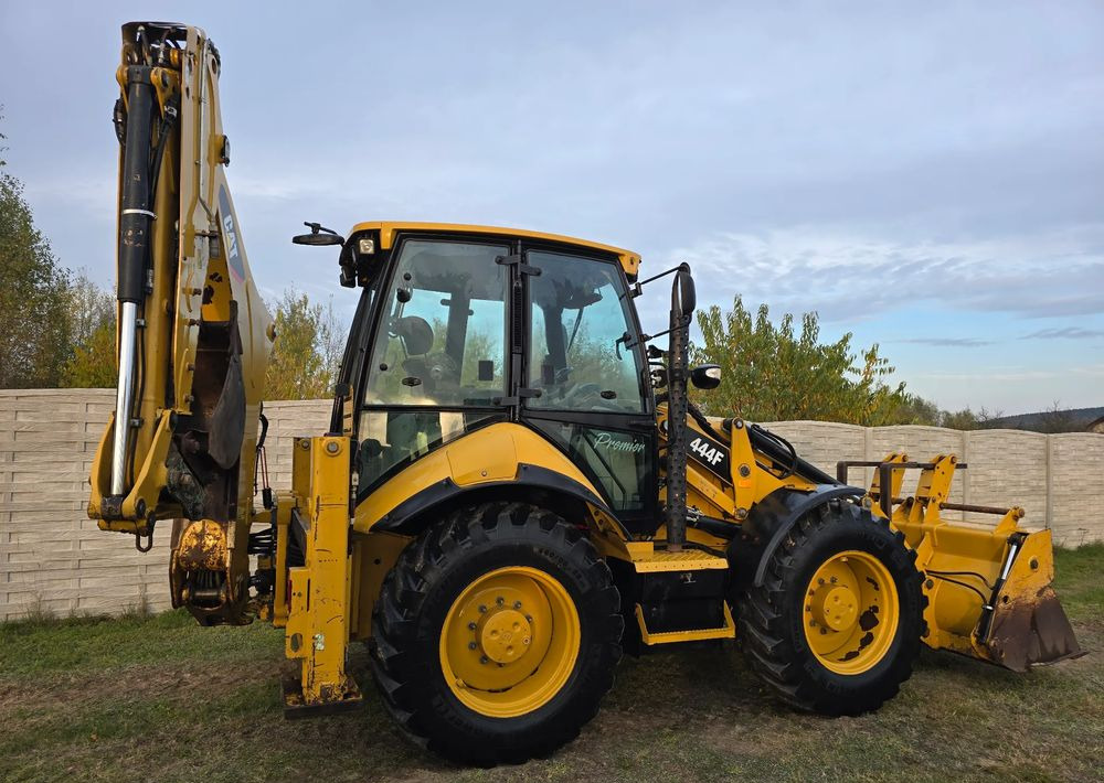 Caterpillar - Экскаватор-погрузчик: фото 3 Caterpillar - Экскаватор-погрузчик: фото 3