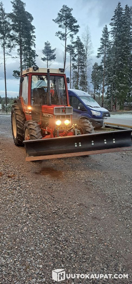 International 585XL, 1985, Diesel, 6 147 h Traktori, Kruunupyy - Трактор: фото 2 International 585XL, 1985, Diesel, 6 147 h Traktori, Kruunupyy - Трактор: фото 2