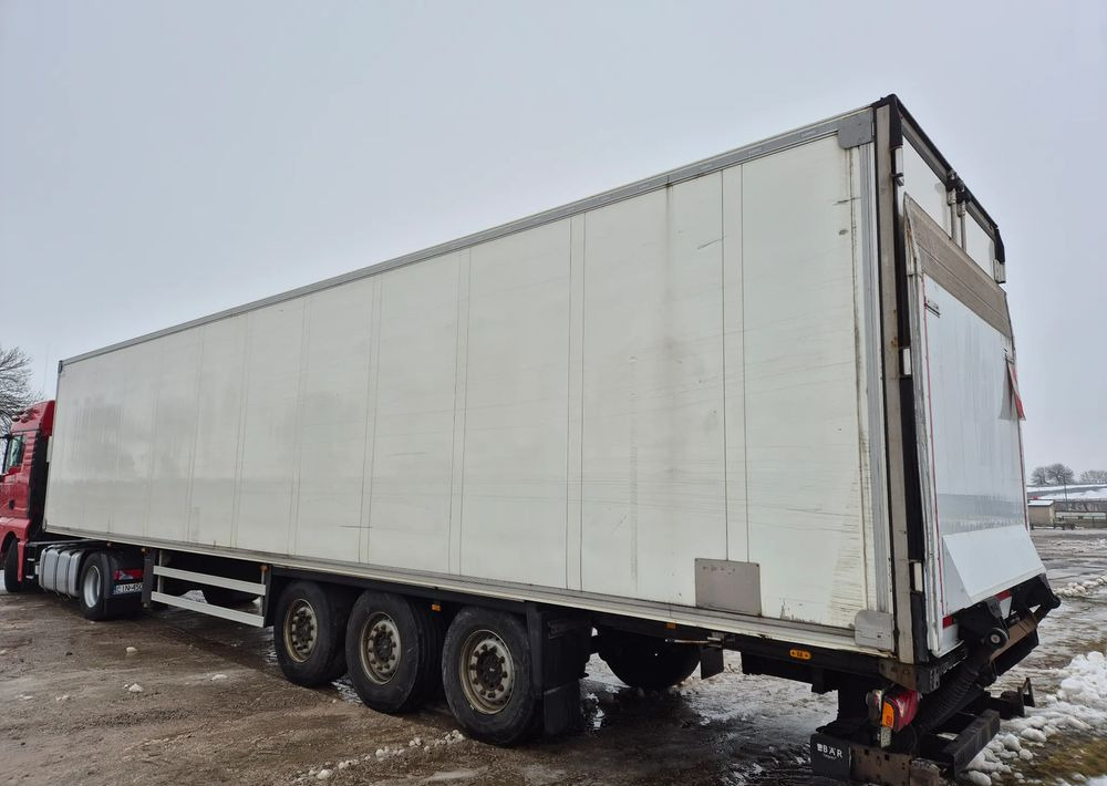 Полуприцеп-рефрижератор Schmitz Cargobull CARRIER MAXIMA 1300 / WINDA / DOPPEL STOCK / ŚCIANA GRODZIOWA / BELKI / PODNOSZONA OŚ / z Niemiec / TOP STAN 2011/ CARRIER CHŁODNIA CHLODNIA LODÓWKA PODWÓJNY ZAŁADUNEK PIĘTROWA: фото 18