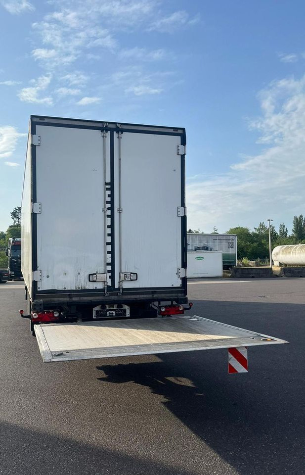 Полуприцеп-рефрижератор Schmitz Cargobull CARRIER MAXIMA 1300 / WINDA / DOPPEL STOCK / ŚCIANA GRODZIOWA / BELKI / PODNOSZONA OŚ / z Niemiec / TOP STAN 2011/ CARRIER CHŁODNIA CHLODNIA LODÓWKA PODWÓJNY ZAŁADUNEK PIĘTROWA: фото 5