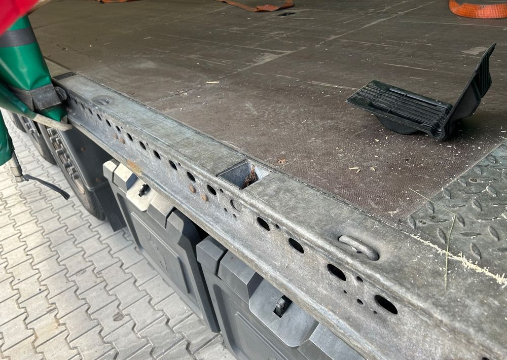 Schmitz Cargobull Standard 5x2018 podnoszony dach z Niemiec / OŚ PODNOSZONA / ładne opony / od pierwszego właściciela / OKAZJA - Тентованный полуприцеп: фото 4 Schmitz Cargobull Standard 5x2018 podnoszony dach z Niemiec / OŚ PODNOSZONA / ładne opony / od pierwszego właściciela / OKAZJA - Тентованный полуприцеп: фото 4