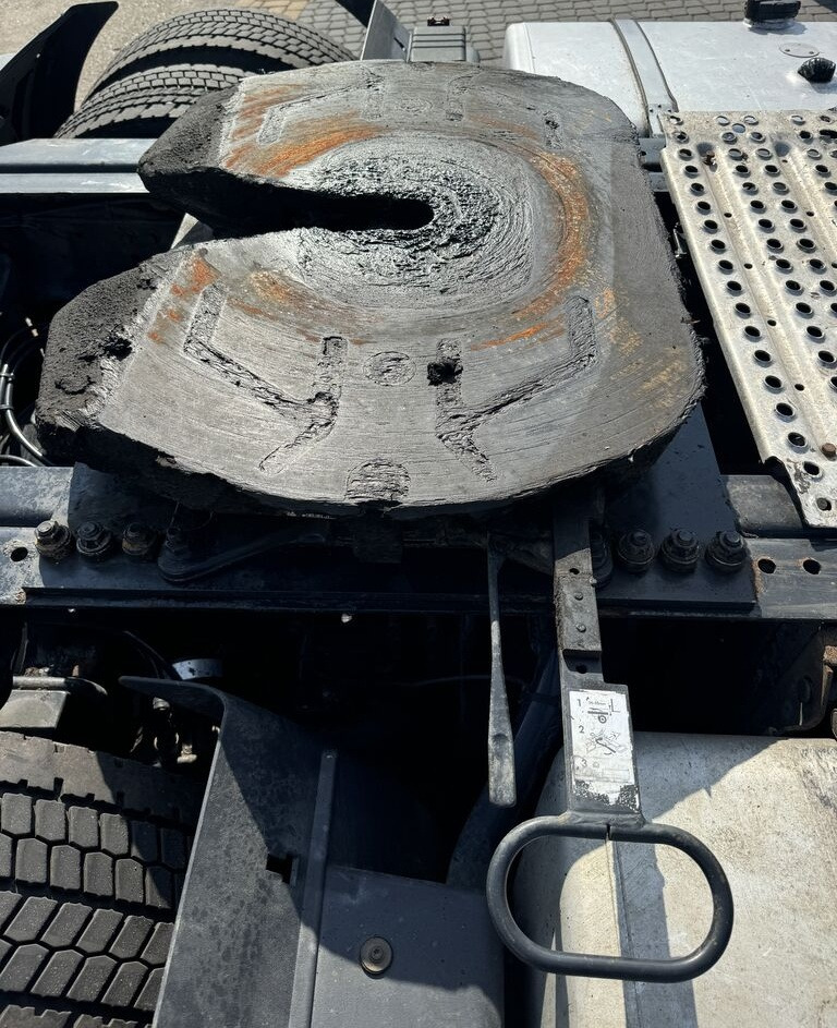 IVECO STRALIS HI-WAY XP 2017 ROK truck - Седло для Грузовиков: фото 2 IVECO STRALIS HI-WAY XP 2017 ROK truck - Седло для Грузовиков: фото 2