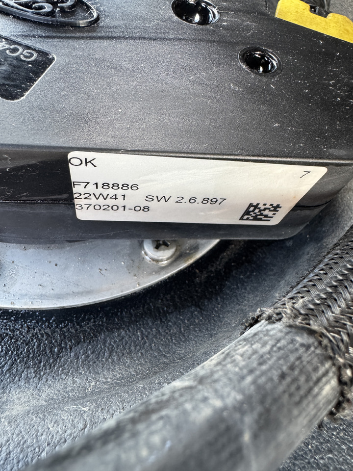 Ford F-Max Cargo - Бак для AdBlue: фото 2 Ford F-Max Cargo - Бак для AdBlue: фото 2