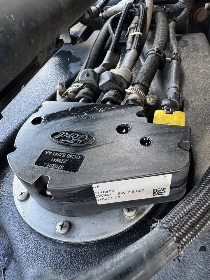 Ford F-Max Cargo - Бак для AdBlue: фото 1 Ford F-Max Cargo - Бак для AdBlue: фото 1