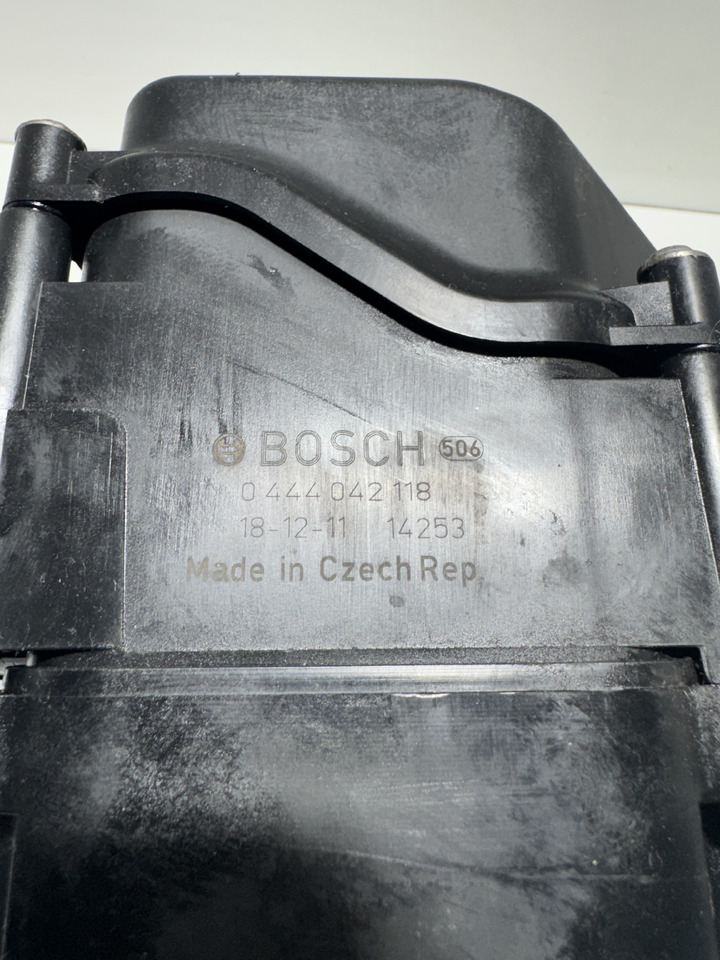 Ford F-Max Trucks Cargo - Бак для AdBlue: фото 5 Ford F-Max Trucks Cargo - Бак для AdBlue: фото 5