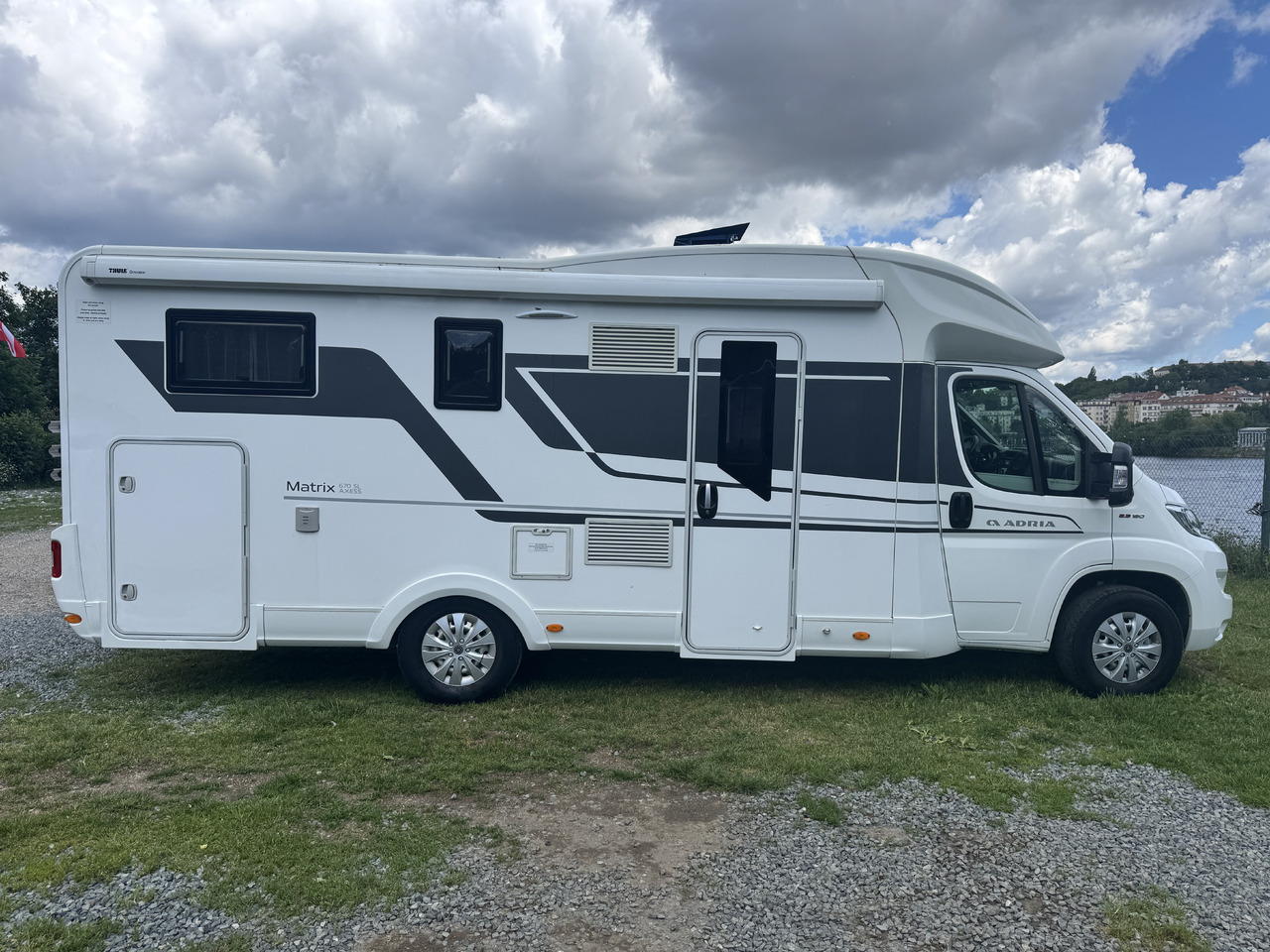 ADRIA Matrix 670 SL - Полуинтегрированный автодом: фото 4 ADRIA Matrix 670 SL - Полуинтегрированный автодом: фото 4