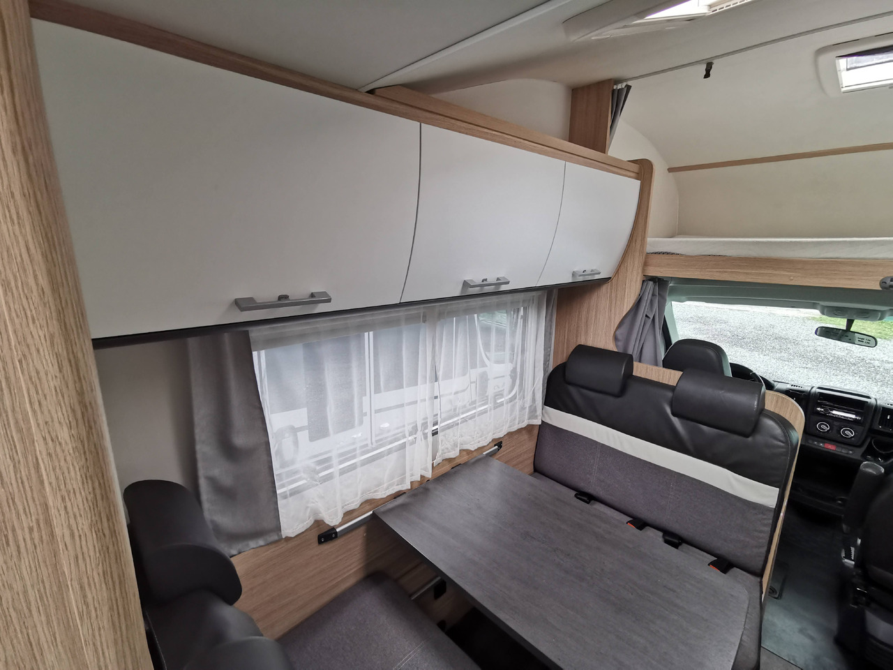 Альковный автодом SUNLIGHT A 70: фото 12 Альковный автодом SUNLIGHT A 70: фото 12