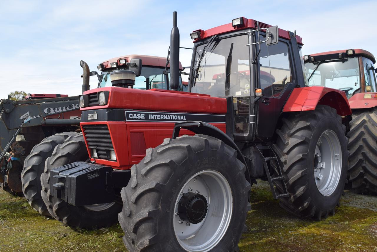 Case-IH 1455 XL A - Трактор: фото 2 Case-IH 1455 XL A - Трактор: фото 2