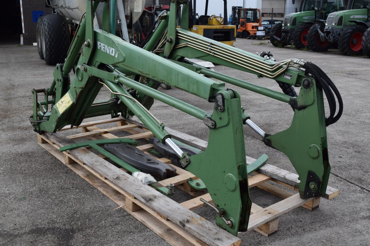 Fendt Frontlader für Serie 400 - Фронтальный погрузчик для трактора: фото 3 Fendt Frontlader für Serie 400 - Фронтальный погрузчик для трактора: фото 3