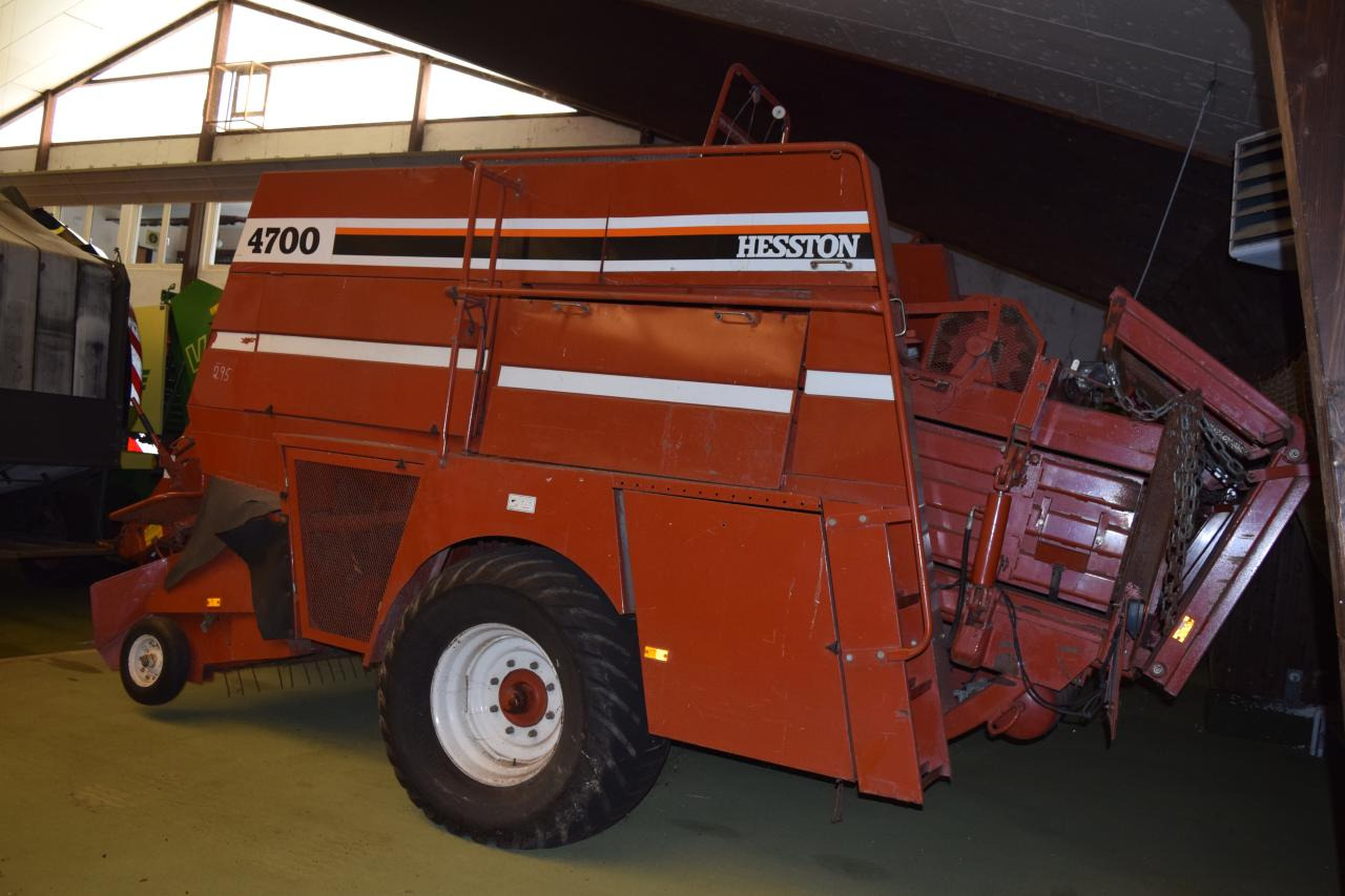 Fiat Hesston 4700 - Пресс-подборщик тюковый: фото 3 Fiat Hesston 4700 - Пресс-подборщик тюковый: фото 3