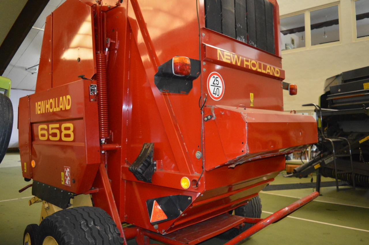 New Holland 658 - Пресс-подборщик рулонный: фото 4 New Holland 658 - Пресс-подборщик рулонный: фото 4