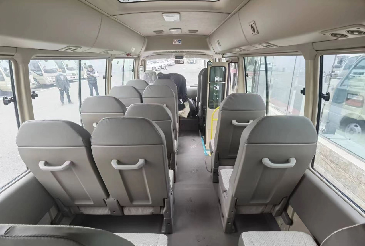 TOYOTA COASTER - Автобус: фото 3 TOYOTA COASTER - Автобус: фото 3