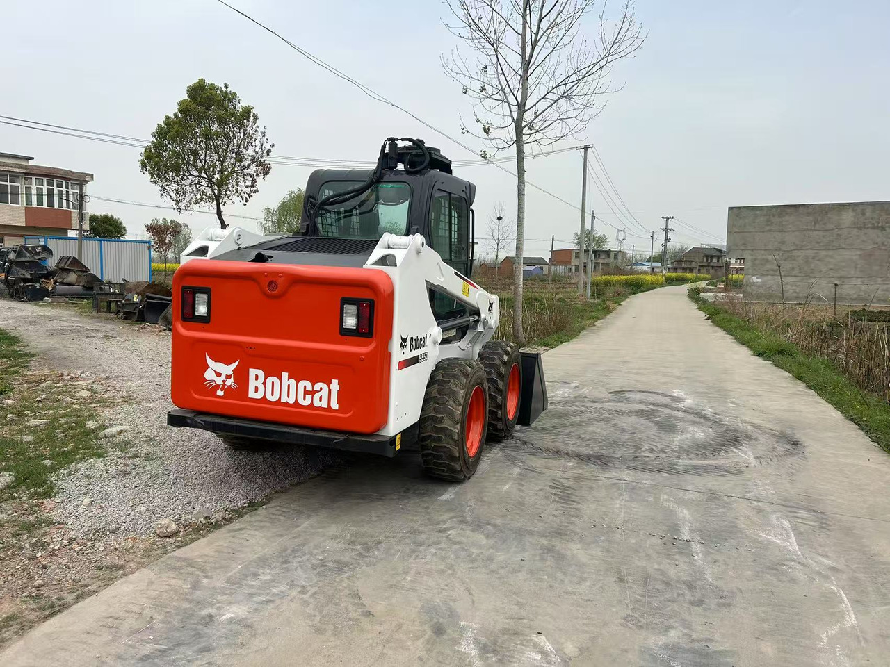 BOBCAT S550 - Мини-погрузчик с бортовым поворотом: фото 5 BOBCAT S550 - Мини-погрузчик с бортовым поворотом: фото 5