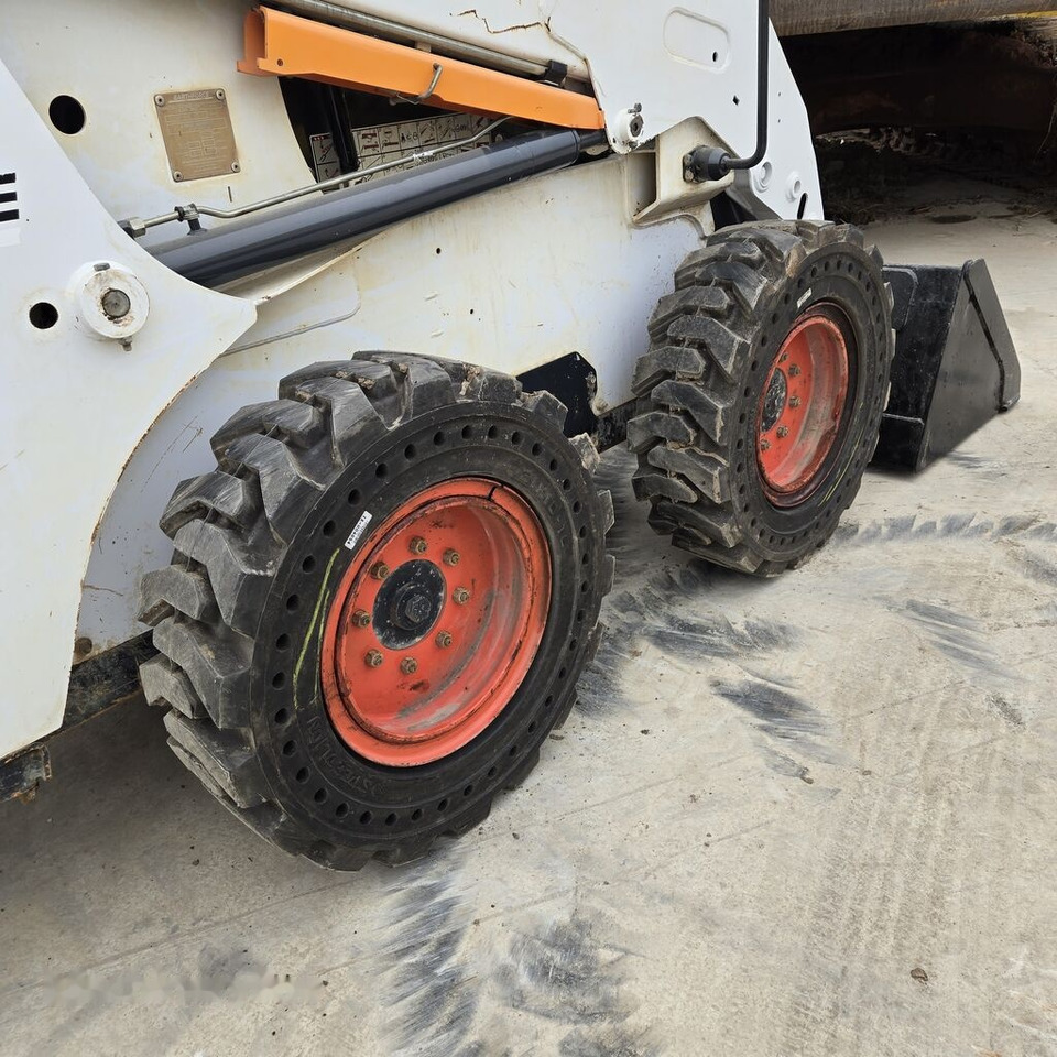 Bobcat S16 - Мини-погрузчик с бортовым поворотом: фото 5 Bobcat S16 - Мини-погрузчик с бортовым поворотом: фото 5