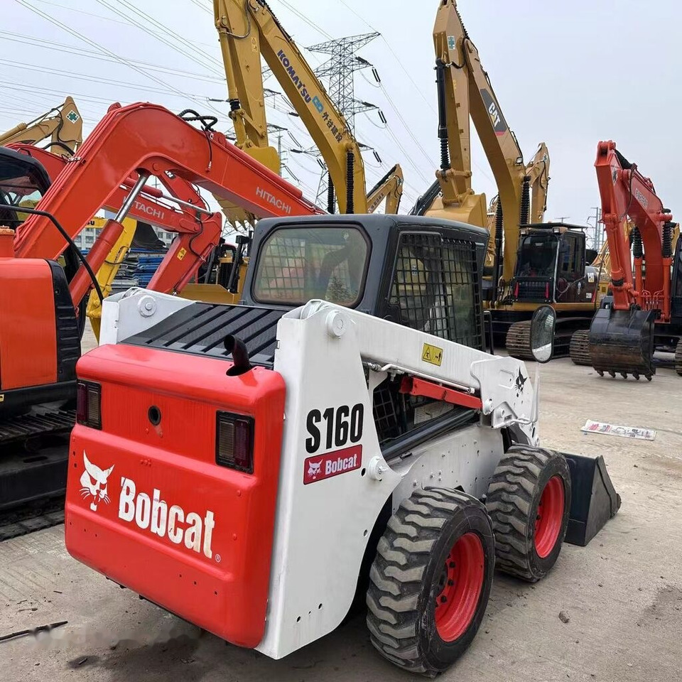 Bobcat S160 - Мини-погрузчик с бортовым поворотом: фото 3 Bobcat S160 - Мини-погрузчик с бортовым поворотом: фото 3