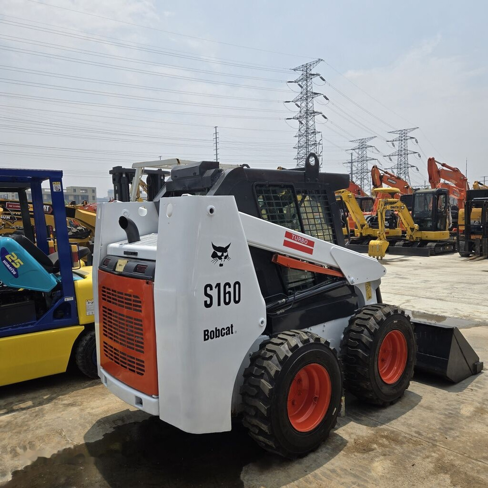 Bobcat S160 - Мини-погрузчик с бортовым поворотом: фото 3 Bobcat S160 - Мини-погрузчик с бортовым поворотом: фото 3