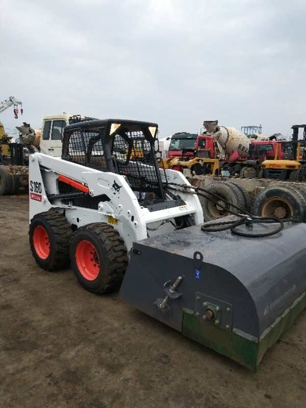 Bobcat S160 - Мини-погрузчик с бортовым поворотом: фото 4 Bobcat S160 - Мини-погрузчик с бортовым поворотом: фото 4