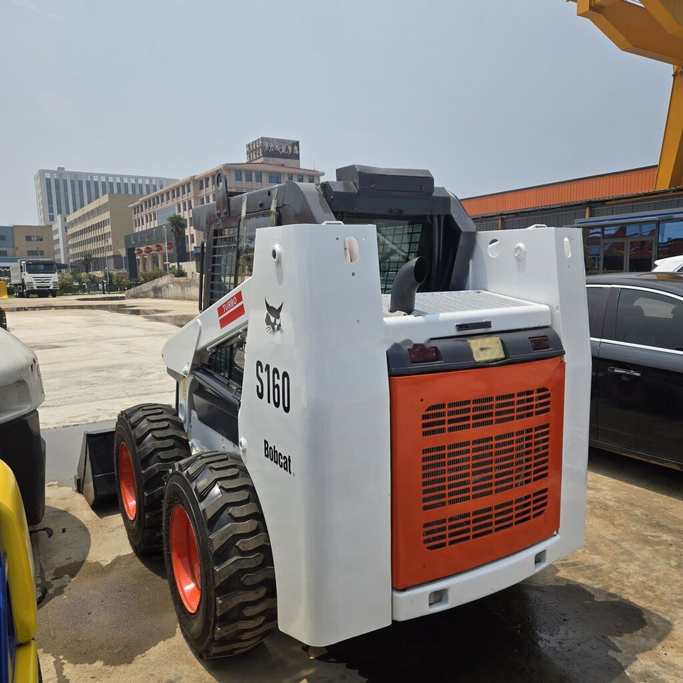 Bobcat S160 - Мини-погрузчик с бортовым поворотом: фото 5 Bobcat S160 - Мини-погрузчик с бортовым поворотом: фото 5