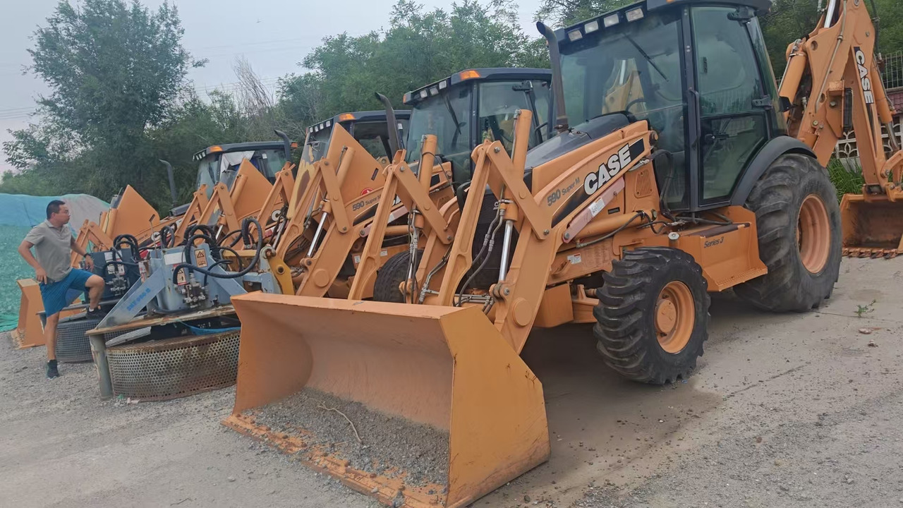 CASE 590 - Экскаватор-погрузчик: фото 1 CASE 590 - Экскаватор-погрузчик: фото 1