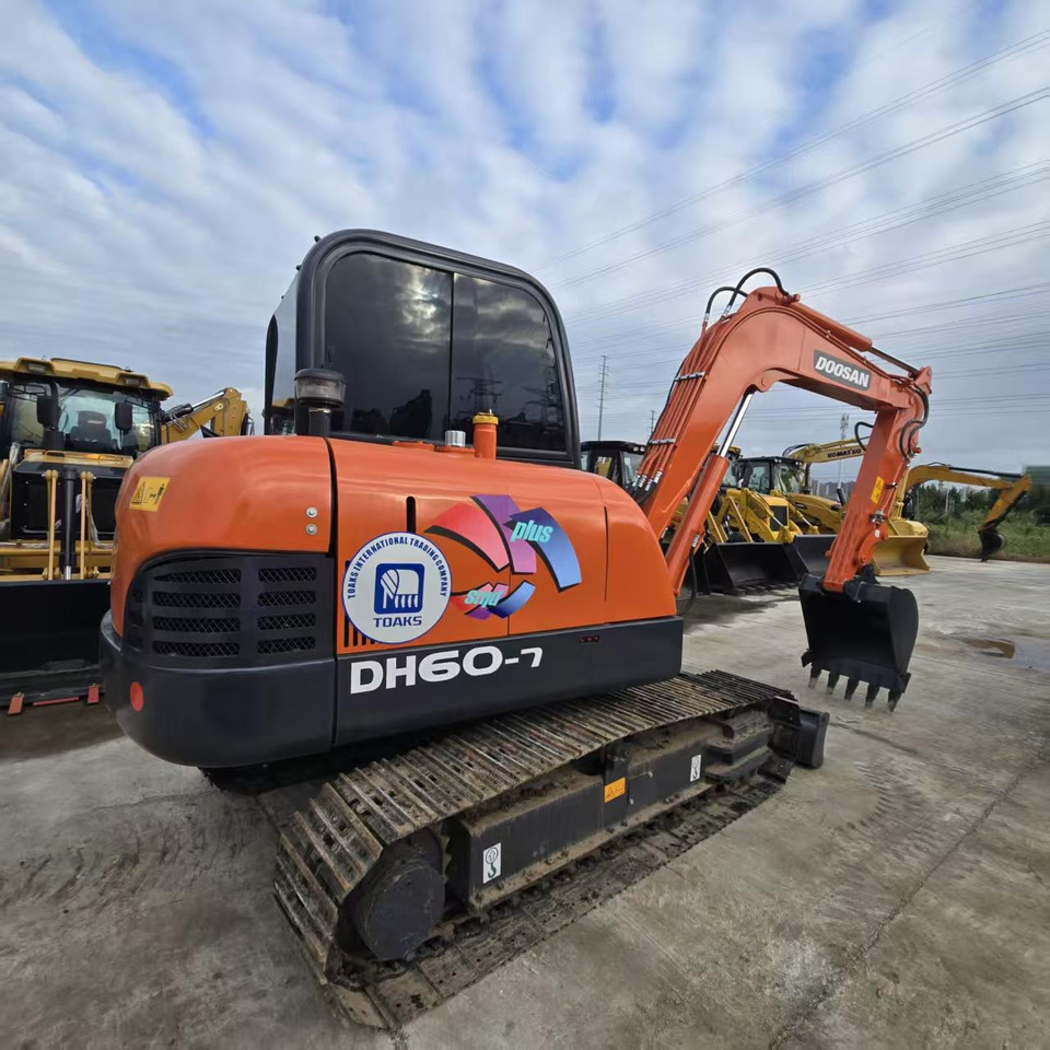 DOOSAN DH60-7 - Мини-экскаватор: фото 2 DOOSAN DH60-7 - Мини-экскаватор: фото 2