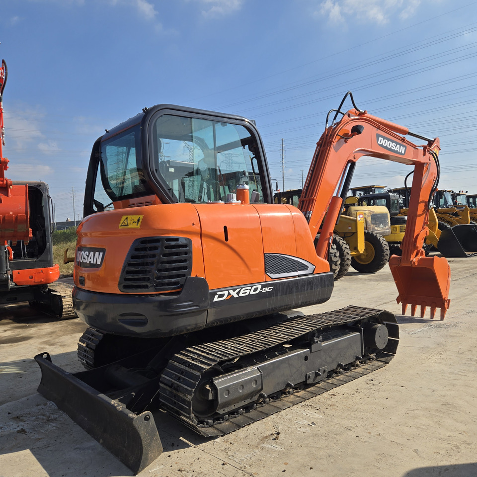 Doosan DX60 - Мини-экскаватор: фото 4 Doosan DX60 - Мини-экскаватор: фото 4