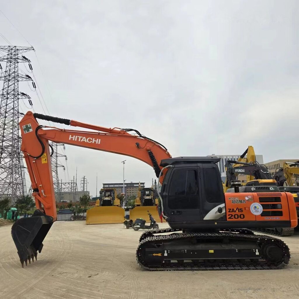 Hitachi ZX200 - Гусеничный экскаватор: фото 2 Hitachi ZX200 - Гусеничный экскаватор: фото 2