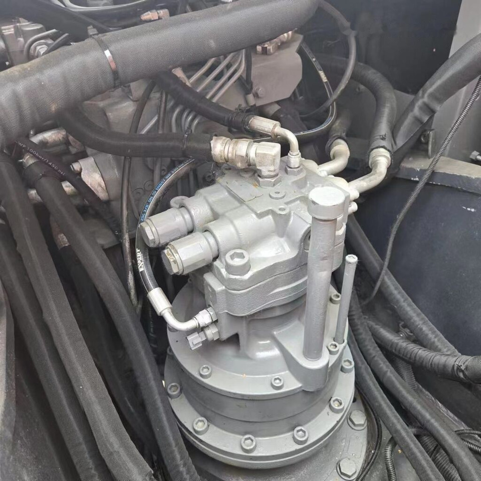 Hitachi ZX200 - Гусеничный экскаватор: фото 5 Hitachi ZX200 - Гусеничный экскаватор: фото 5