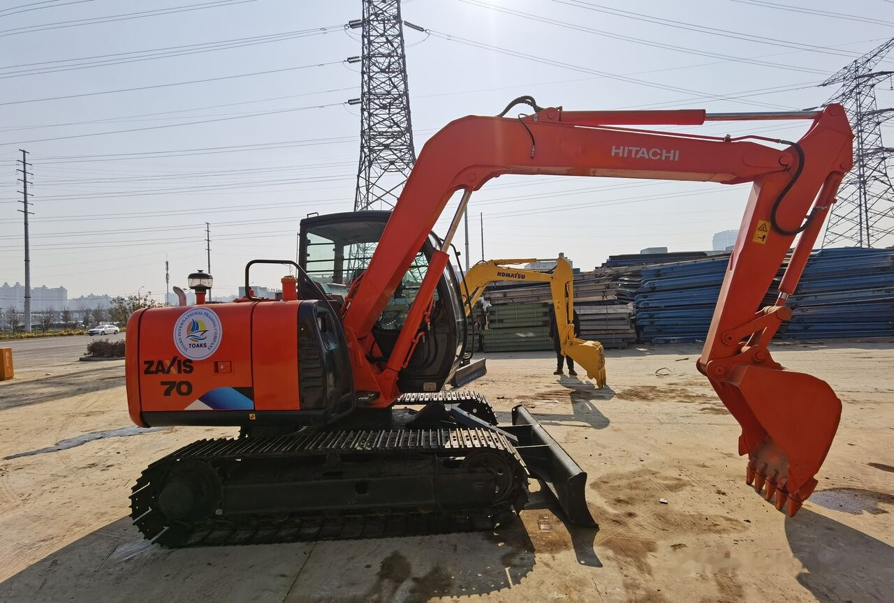 Hitachi ZX70 - Мини-экскаватор: фото 1 Hitachi ZX70 - Мини-экскаватор: фото 1