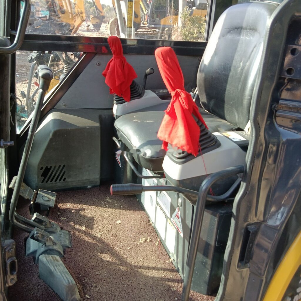 Komatsu PC30MR - Мини-экскаватор: фото 1 Komatsu PC30MR - Мини-экскаватор: фото 1