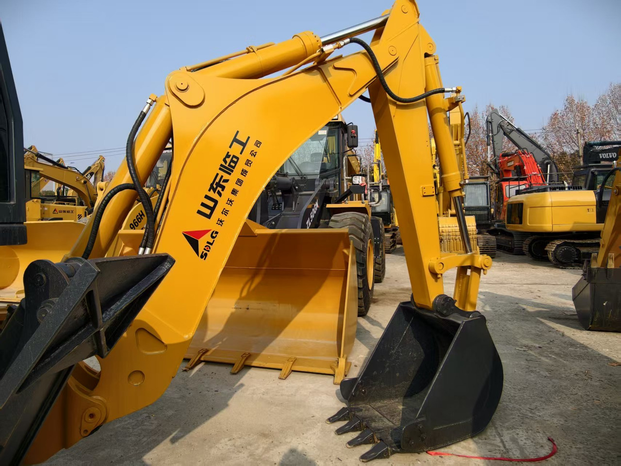 SDLG LGB680 - Экскаватор-погрузчик: фото 5 SDLG LGB680 - Экскаватор-погрузчик: фото 5