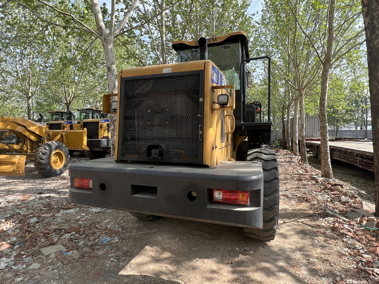 SEM SEM636D - Колёсный погрузчик: фото 2 SEM SEM636D - Колёсный погрузчик: фото 2