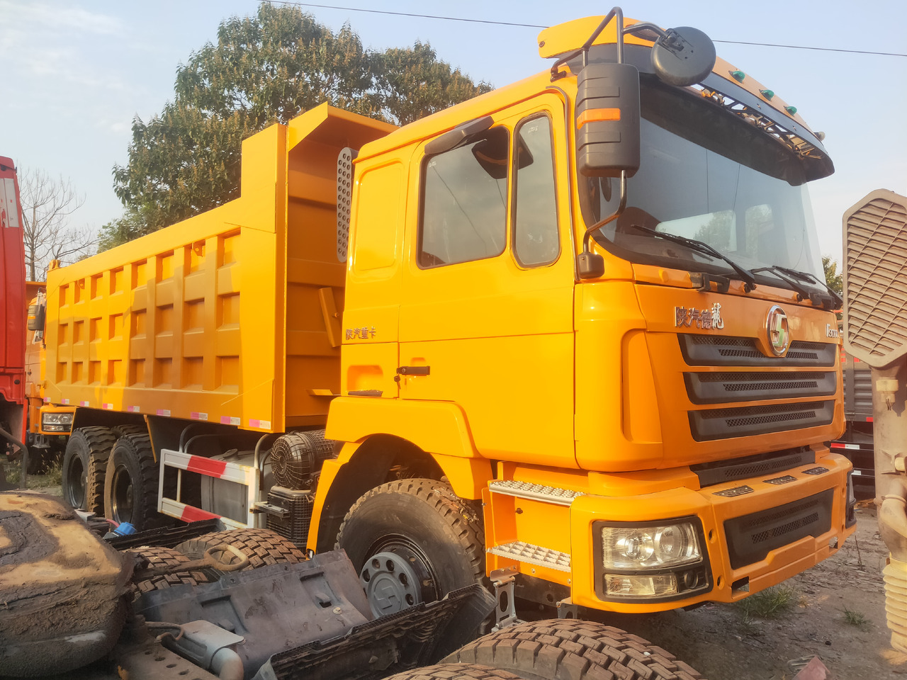 SHACMAN F3000 - Самосвал: фото 2 SHACMAN F3000 - Самосвал: фото 2