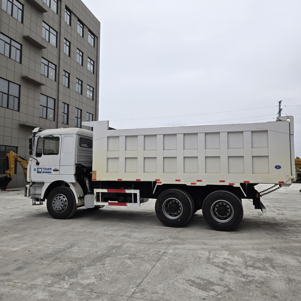 SINOTRUK F3000 6x4 RHD - Самосвал: фото 3 SINOTRUK F3000 6x4 RHD - Самосвал: фото 3