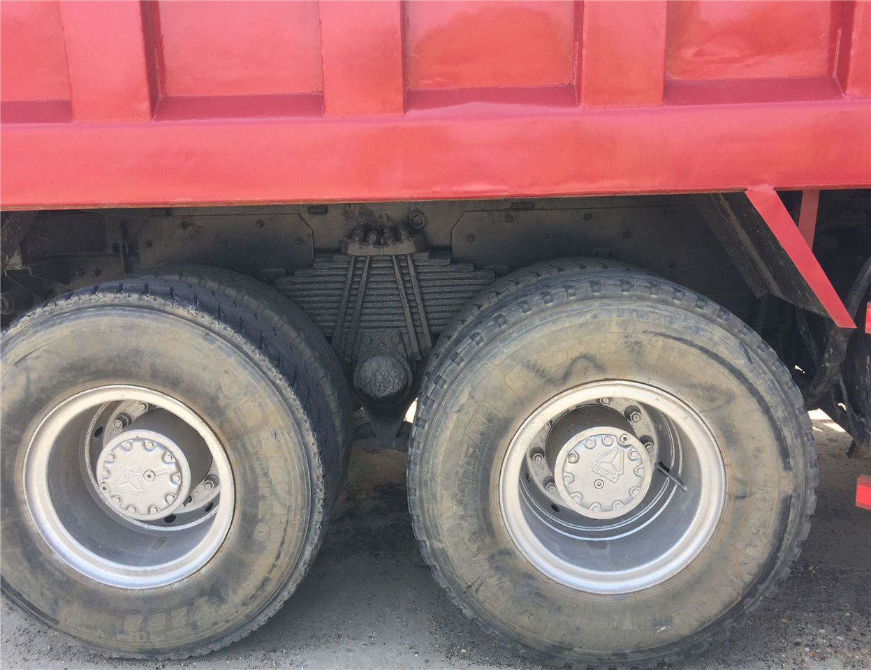 SINOTRUK HOWO - Самосвал: фото 2 SINOTRUK HOWO - Самосвал: фото 2