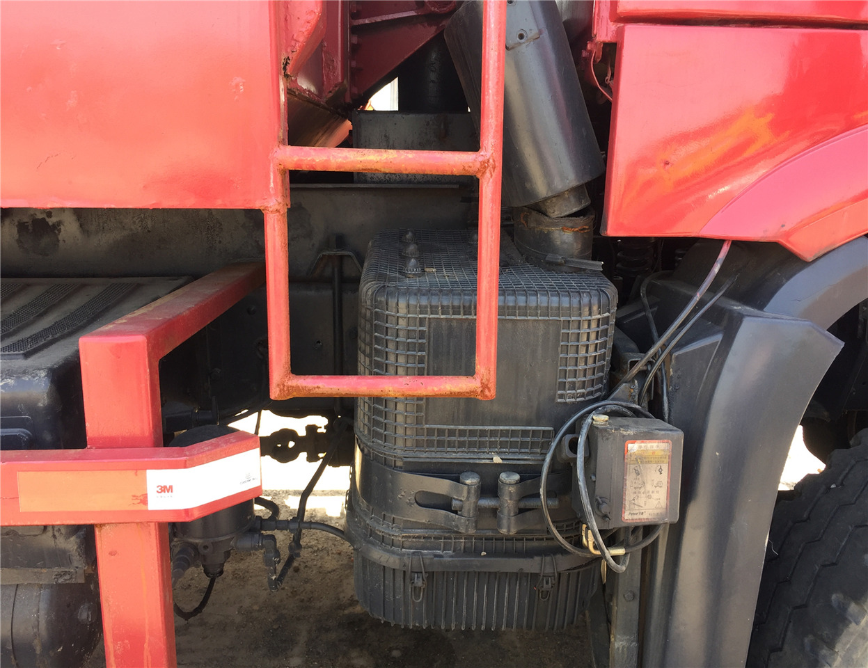 SINOTRUK HOWO - Самосвал: фото 4 SINOTRUK HOWO - Самосвал: фото 4