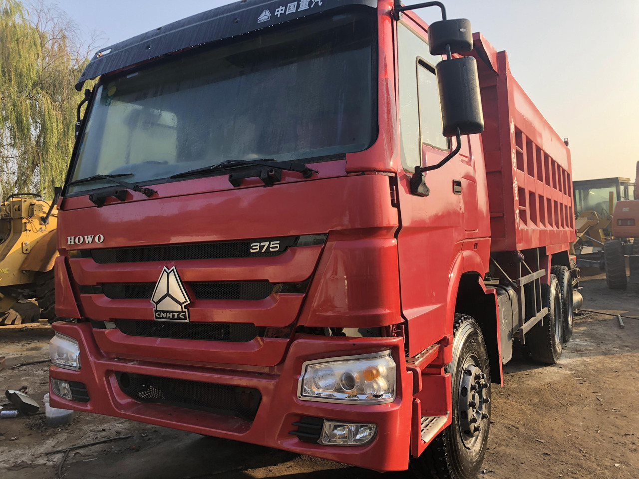 SINOTRUK HOWO - Самосвал: фото 1 SINOTRUK HOWO - Самосвал: фото 1