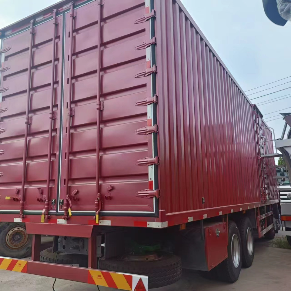 SINOTRUK HOWO - Грузовик с закрытым кузовом: фото 5 SINOTRUK HOWO - Грузовик с закрытым кузовом: фото 5