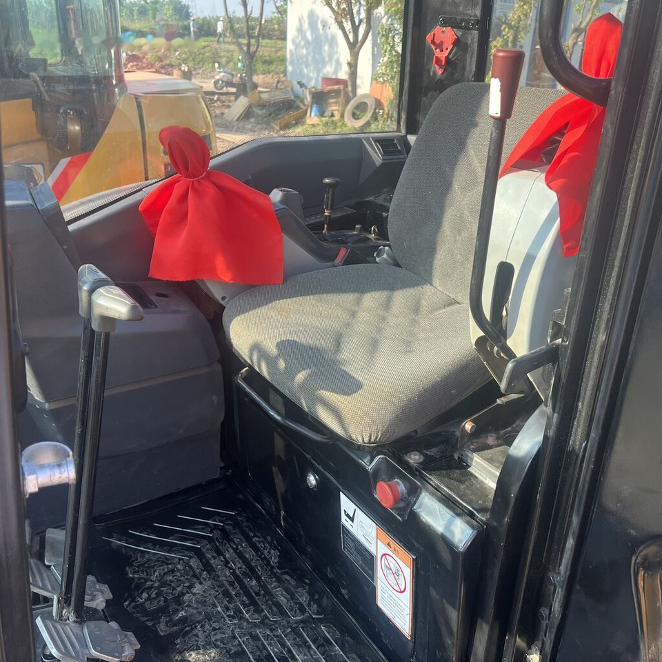 Мини-экскаватор Sany SY35U: фото 12 Мини-экскаватор Sany SY35U: фото 12