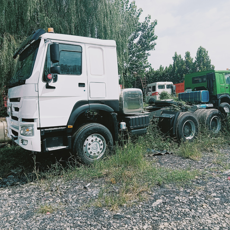 SINOTRUK HOWO - Тягач: фото 2 SINOTRUK HOWO - Тягач: фото 2