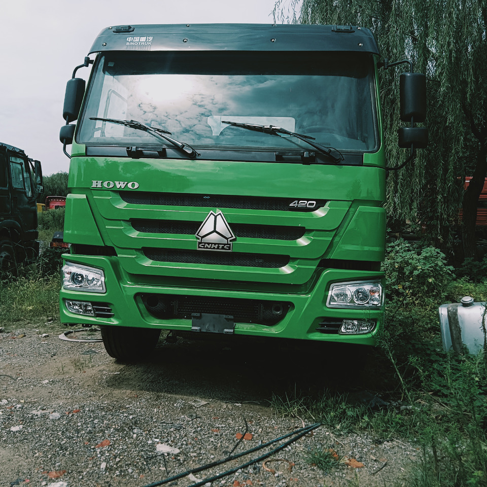 SINOTRUK HOWO - Тягач: фото 3 SINOTRUK HOWO - Тягач: фото 3