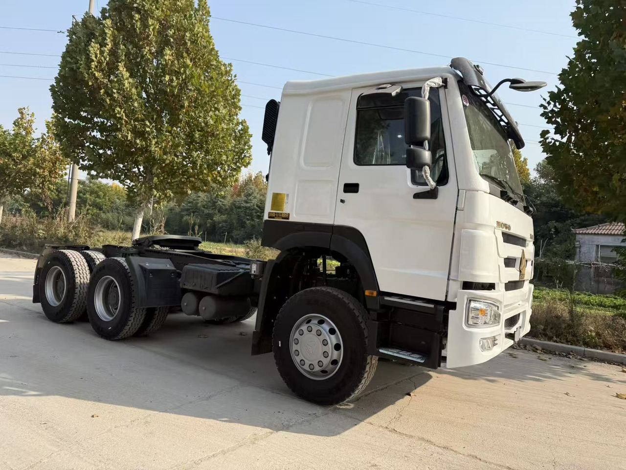 SINOTRUK Howo tractor head - Тягач: фото 5 SINOTRUK Howo tractor head - Тягач: фото 5