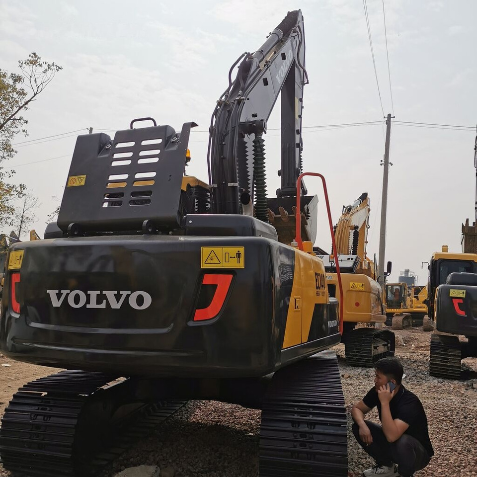 Гусеничный экскаватор Volvo EC140: фото 6